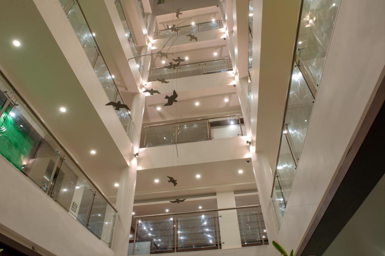 Monarch Montvert Pune Exterior foto