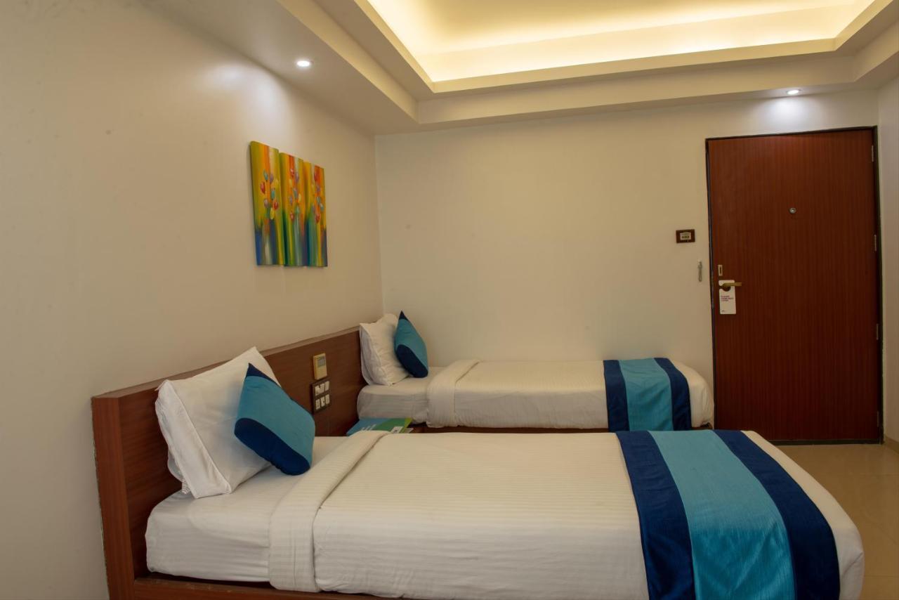 Monarch Montvert Pune Exterior foto