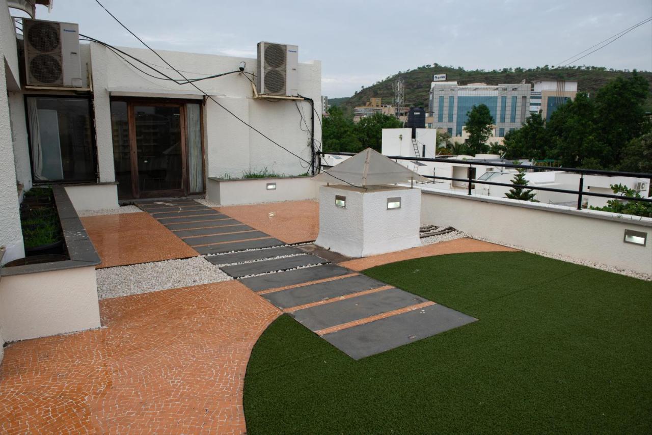 Monarch Montvert Pune Exterior foto